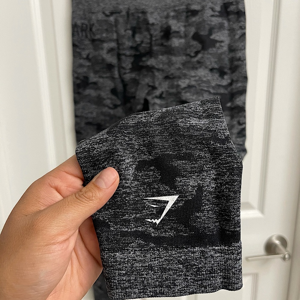 Gymshark camo leggings.